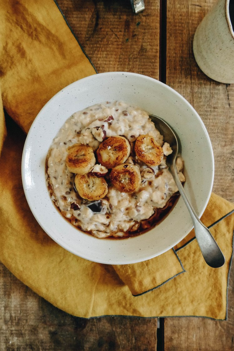 Porridge vegan fondant aux dattes